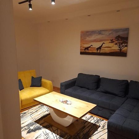 Holiday Apartaments 2 นิส ภายนอก รูปภาพ
