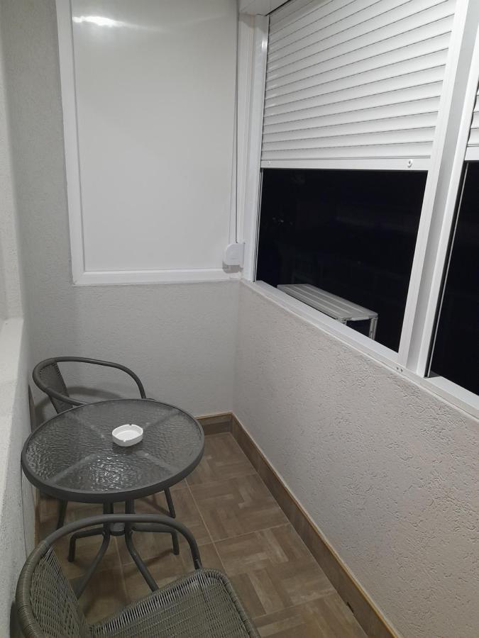 Holiday Apartaments 2 นิส ภายนอก รูปภาพ